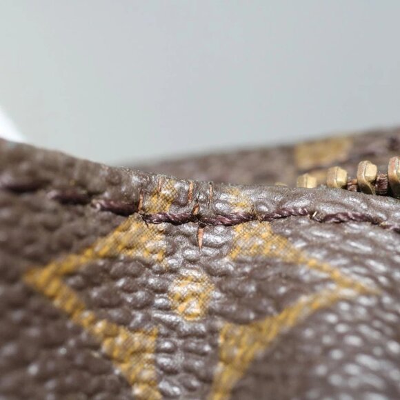 LOUIS VUITTON Monogram Poche Toilette 15 Pouch M47546 LV Auth 70051 - Picture 10 of 16
